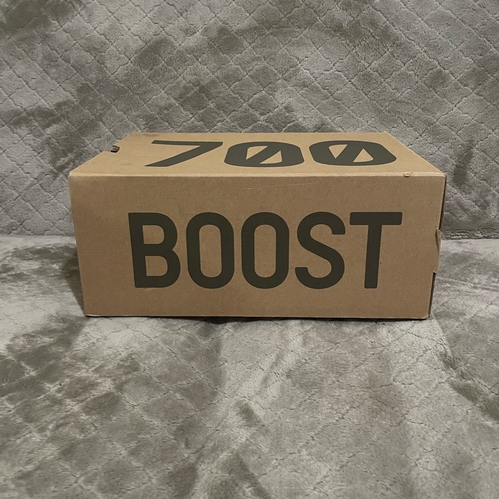 Yeezy 700